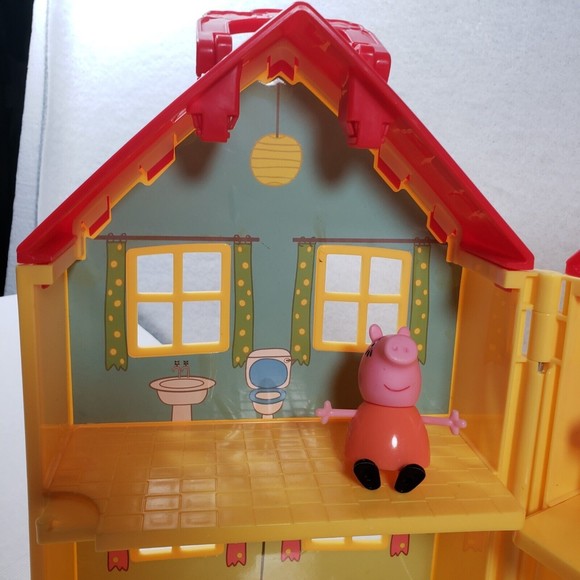Peppa Pig House Set Toy with Mama Pig foldable Yellow and Red 12" tall - Picture 4 of 16